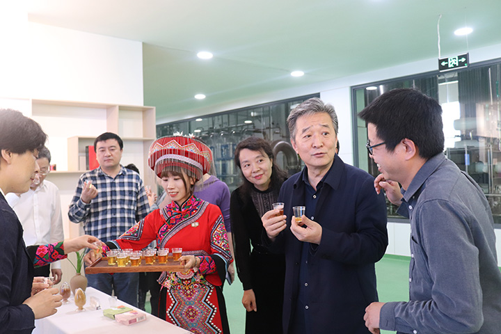 图：品鉴“诺顿维尔”速溶茶.jpg