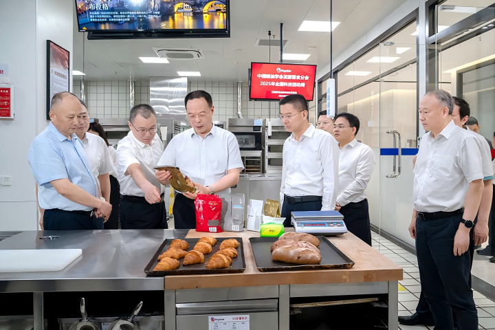 孙伟在利记调研时强调：发挥政协职能作用 助力加快打造内陆改革开放高地